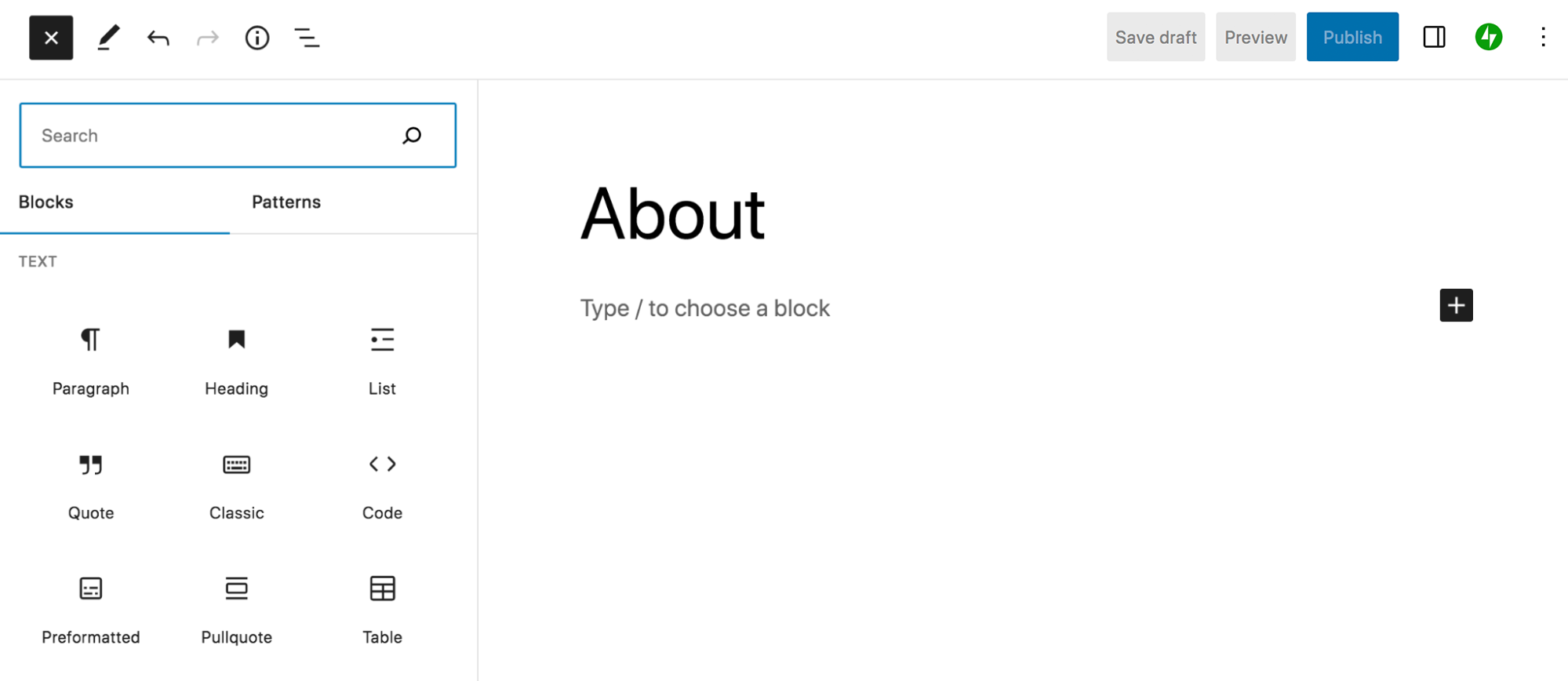 WordPress block editor showing Custom HTML block selection